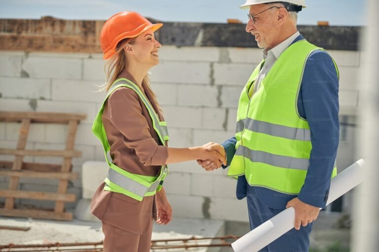 How to Choose the Right Builder for Your Home Construction or Renovation Project