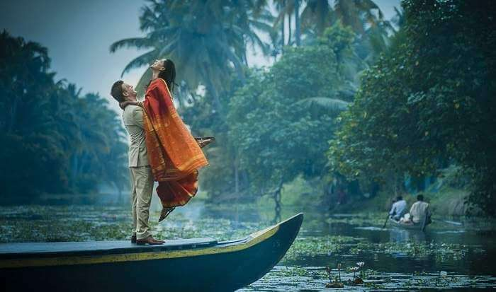 Top Experiences Included in Kerala Honeymoon Packages for Couples
