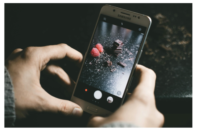 Why Smartphone Cameras Are Becoming the First Choice for Photography in 2026