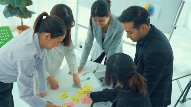 Modern Solutions for Simplifying Human Resource Management